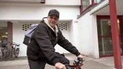 Carsten hat einen neuen Job und muss sich bewähren.
