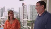 Von Brooklyn in die teuerste Stadt der Welt: Wegen eines Jobwechsels zieht ein Pärchen mit ihrer neugeborenen Tochter nach Singapur und muss dafür in punkto Wohnung zurückstecken.