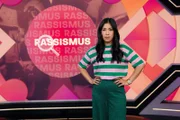 In der ersten Folge der Herbststaffel von MAITHINK X beschäftigt sich Mai Thi Nguyen-Kim mit dem Thema "Rassismus wissenschaftlich geprüft".