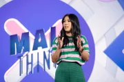 Ob Genetik oder Kriminalstatistik - viele rassistische Narrative beanspruchen "die Wissenschaft" für sich. "MAITHINK X" stellt das auf den Prüfstand.