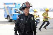 Owen (Rob Lowe)