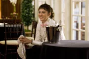 Casey Klein (Lizzy Caplan)