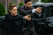 Special Agent Maggie Bell (Missy Peregrym, l.); Special Agent Omar Adom 'OA' Zidan (Zeeko Zaki, r.)