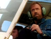 Alex wurde entführt. Walker (Chuck Norris) versucht sie zu finden und zu retten...