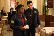 Special Agent Kristen Chazal (Ebonée Noel, l.); Special Agent Stuart Scola (John Boyd, r.)
