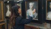 Marta Pierini nimmt uns mit in das Depot, in dem unzählige Bilder darauf warten, ausgestellt zu werden. Darunter auch Gemälde ihrer Lieblingsmalerin Rosalba Carriera.
