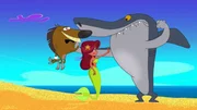 W&auml;hrend Hy&auml;ne Zig (li.) die h&uuml;bsche Meerjungfrau (Mi.) am liebsten verspeisen w&uuml;rde, passt sein bester Freund Sharko darauf auf, dass ihr niemand ein Haar kr&uuml;mmt.