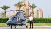 Helikopterpilot im 5-Sterne-Hotel Atlantis.