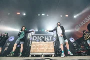 "Dicht und Ergreifend" auf der Bühne während des PULS Open Airs 2019 auf Schloss Kaltenberg.