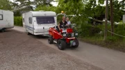 William und Freundin- Wohnwagen