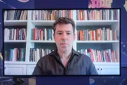 Zugeschaltet bei Moderatorin Sandra Maischberger: Jason Stanley (US-amerikanischer Professor und Faschismusforscher).