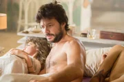 (v.li.): Irene Arcos (Veronica), Álvaro Morte (Óscar), Paco Manzanedo (Vicent).