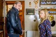 Carl Ribarski (Stefan Jürgens), Mimi Kogler (Katharina Straßer)