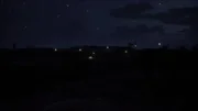 Leuchtende Objekte in der Nacht