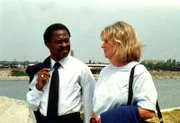 Frank Oladeinde (Josephus Okonkwo), Marianne Mendt (Gitti Schimek).