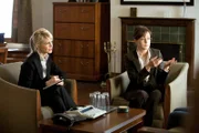 Lilly (Kathryn Morris, l.) Dean Vivian Hudson (Lilly Birdsell, r.)