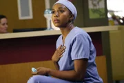 Jerrika Hinton (Dr. Stephanie Edwards)