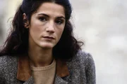 Mariella Ahrens (Julia).