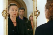 (v.li.): Elisabeth Rath (Elisabeth Janisch), Jakob Seeböck (Lukas Roither), Kristina Sprenger (Karin Kofler).