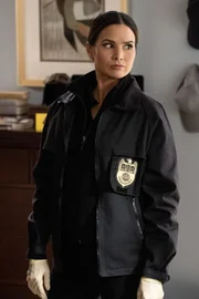 Jessica Knight (Katrina Law)