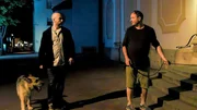 Von links: Reiser (Stephan Zinner) begegnet Hundebesitzer Hubert Steigl (Rainer Maria Schießler). Von links: Reiser (Stephan Zinner) begegnet Hundebesitzer Hubert Steigl (Rainer Maria Schießler).
