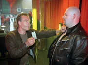 Ballauf (Klaus J. Behrendt, l) stellt einen der Verfolger Schenks.