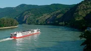 Das Kreuzfahrtschiff fährt auf der Donau durch zehn Länder und läuft vier Hauptstädte an