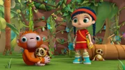 Wissper versucht, eine Lösung für die ungleichen Freunde Orang-Utan Ollie und Lori-Mädchen Lotti zu finden, während Lori-Mutter Sonia bereits eingeschlafen ist.