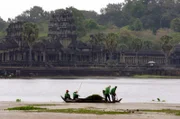 In Angkor Thom, der letzten Hauptstadt des Khmer-Reichs, liegen zahlreiche architektonische Meisterwerke Kambodschas. Sie erzählen auf ganz eigene Weise von Aufstieg, Blütezeit und Fall einer der bedeutendsten Kulturen Südostasiens.