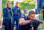 (v.li.): Arielle Kebbel (Lucy Donato), Peter Krause (Bobby Nash), Oliver Stark (Evan ‚Buck‘ Buckley).
