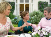 Rosamunde Pilcher - Schlangen im Paradies Wieder glücklich vereint: Uschi Glas als Meredith Reading, Muriel Baumeister als Alex Reading, William Thomas als George