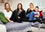Familie Marty: Kim, Fiona, Mutter Sandra und Dominik