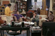 "The Big Bang Theory", "Wir sind alle Chef." Raj braucht freundschaftliche Unterstützung bei einem Projekt für die NASA. Obwohl Howard und Sheldon vor Ideen nur so sprühen, lehnt Raj ihre Hilfe ab und gibt lieber Leonard den Vorzug, weil dieser nicht gleich Chef spielen und ihm seine Gedanken aufdrängen will. Dass Leonards Zögern einen guten Grund hat, zeigt sich leider erst bei näherem Hinsehen. Derweil versucht Penny herauszufinden, ob sie für die Aussicht auf eine verlockende Filmrolle ihren gutbezahlten Job in der Pharmaindustrie aufgeben soll. Im Bild (v.li.): Kunal Nayyar (Rajesh Koothrappali), Jim Parsons (Sheldon Cooper), Johnny Galecki (Leonard Hofstadter), Simon Helberg (Howard Wolowitz).