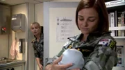 Lieutenant Kate McGregor ( Lisa McCune. r.)