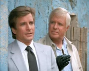 'Face' (Dirk Benedict, li.) und Hannibal (George Peppard)