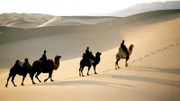 Reiter in der Wüste Gobi.
