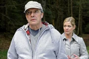 ARD STURM DER LIEBE FOLGE 1319, am Freitag um 15:10 Uhr im ERSTEN. André (Joachim Lätsch, l.) verpasst Lenas (Johanna Bönninghaus, r.) Liebesgeständnis, da er Kopfhörer trägt.