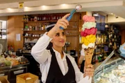 Eisverkäuferin in Sirmione