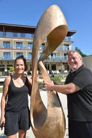 Christine Perseis, zuagraste Bildhauerin aus Bayern: Ihre Skulpturen zieren den