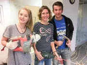 V.l.: Celine, Claudia und Frank +++ Die Verwendung des sendungsbezogenen Materials ist nur mit dem Hinweis und Verlinkung auf RTL+ gestattet.