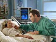 Ella Wagner (Renate Geißler), die Mutter von Robert Wagner (Beat Marti) liegt seit langer Zeit im Koma. Robert hat seitdem die Leitung des Familienhotels übernommen, doch Ellas Rehakosten und die Kosten für den Umbau des Hotels haben ihn zum Verkauf gezwungen.