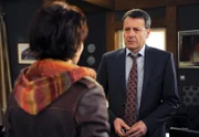 ARD ROTE ROSEN FOLGE 1477, am Freitag (19.04.13) um 14:10 Uhr im ERSTEN. Gunter (Hermann Toelcke, r.) muss schweren Herzens, die endgültige Trennung von Merle (Anja Franke, l.) akzekptieren.