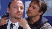 Hauptkommissar Wiemeier (Peter Davor, re.) hat mit dem "Zar", alias Millberg (Alexander Held), eine offene Rechnung.