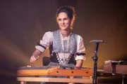 SRF Kids – Next Level: Staffel 4 Folge 1 Tausendfüssler-Alarm: Wer schafft den Kickboard-Wahnsinn? Challenge Sing Sang Song 2025