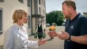 Oliver (Thomas Freier) fühlt sich von seiner Frau Rebecca (Katja Danowski) missverstanden.