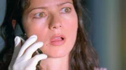 Jordan (Jill Hennessy) erhält einen mysteriösen Anruf, der offenbar vom Täter ihres aktuellen Falles kommt.