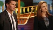 Nach dem Mord an einem beliebten Kinder-TV-Star ermitteln Booth (David Boreanaz) und Brennan (Emily Deschanel) hinter den Kulissen der Fernsehshow.