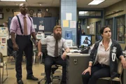 (v.l.n.r.) Terry Jeffords (Terry Crews); Charles Boyle (Joe Lo Truglio); Amy Santiago (Melissa Fumero)