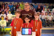 Das rote Rateteam aus Fontainebleau/Frankreich freut sich über den spannenden Tag bei "1, 2 oder 3".