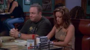 Die Freundschaft von Doug (Kevin James) und Carrie Heffernan (Leah Remini) zu Deacon und Kelly wird auf eine harte Probe gestellt...